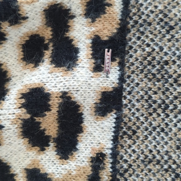 DKNY Leopard Print Funnel Neck Hi-Low Cozy Oversized Mob Wife Sweater Size L - Picture 7 of 11